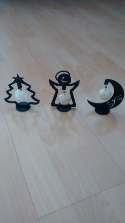 Base madera con esferas $350